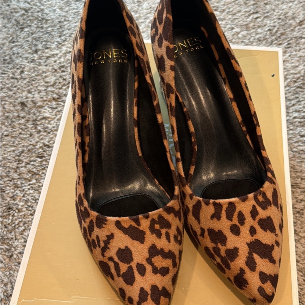 Jones New York Brown Leopard Heels
